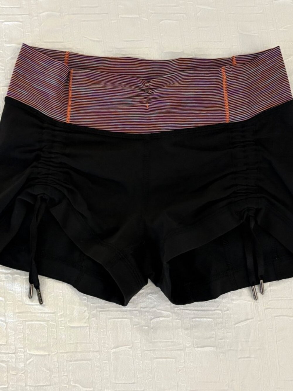 Like New Lululemon Hot N Sweaty Shorts 2.5 Black Wee Are From Space Yoga S 4